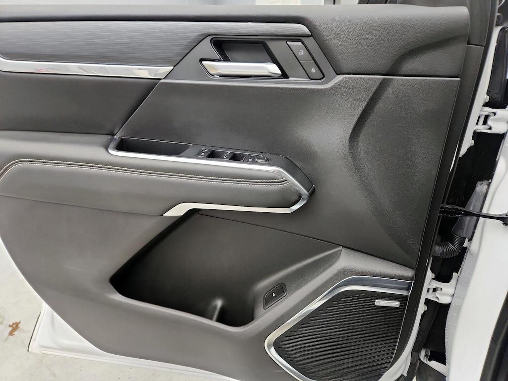 used 2025 GMC Acadia car, priced at $30,998