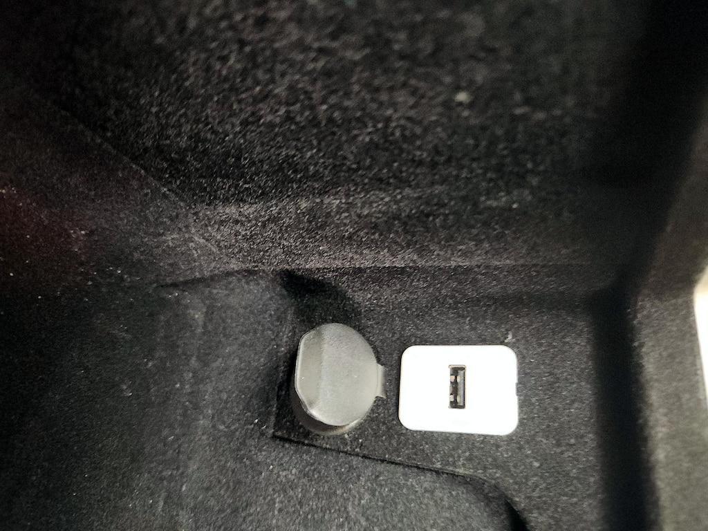 used 2014 GMC Yukon car, priced at $25,998