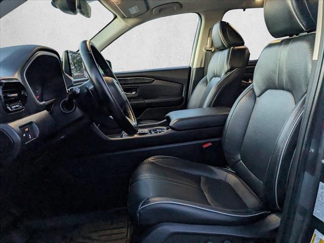used 2025 Honda Pilot car, priced at $46,998