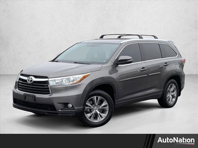 used 2015 Toyota Highlander car, priced at $14,978