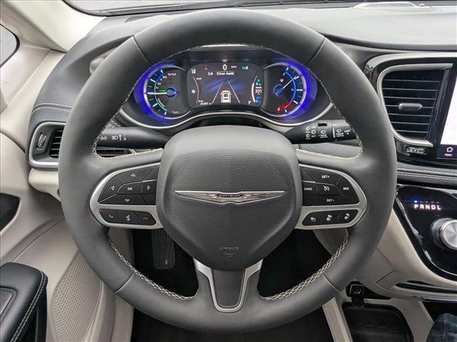 used 2024 Chrysler Pacifica Hybrid car, priced at $29,884