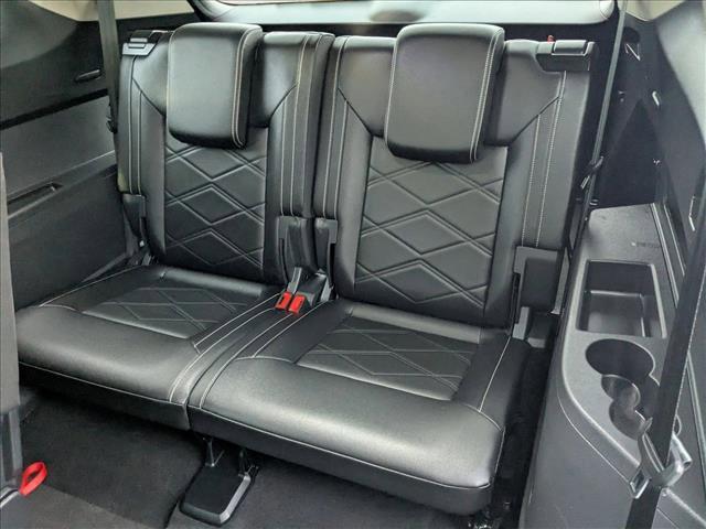 used 2025 Volkswagen Atlas car, priced at $31,314