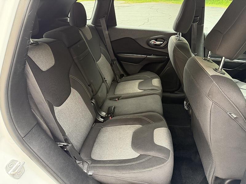 used 2014 Jeep Cherokee car, priced at $9,989