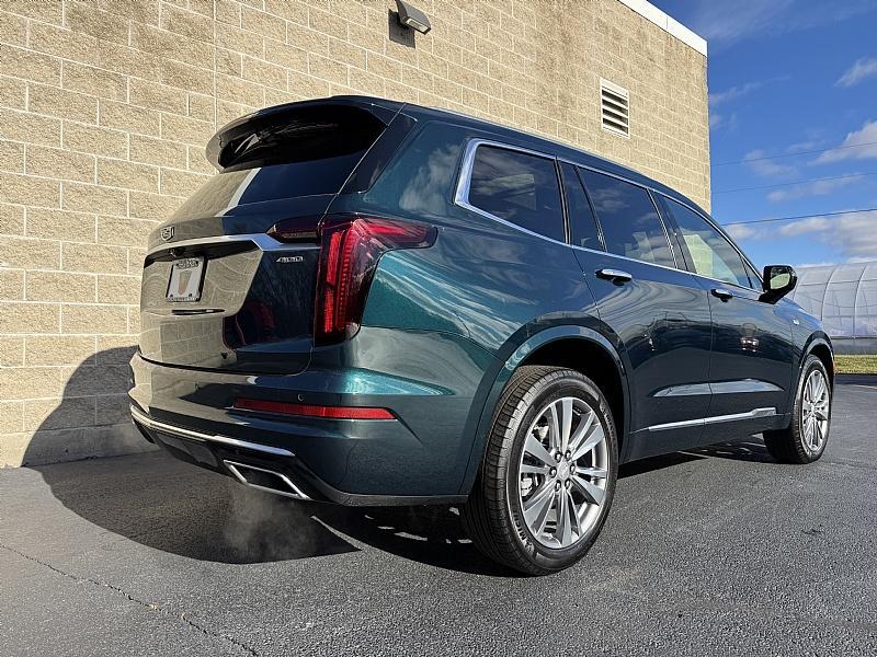 used 2024 Cadillac XT6 car, priced at $48,989