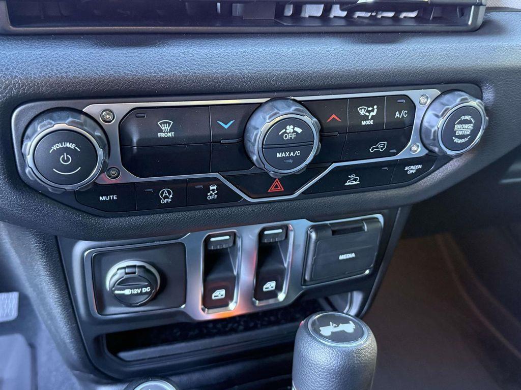 new 2026 Jeep Wrangler car, priced at $35,364