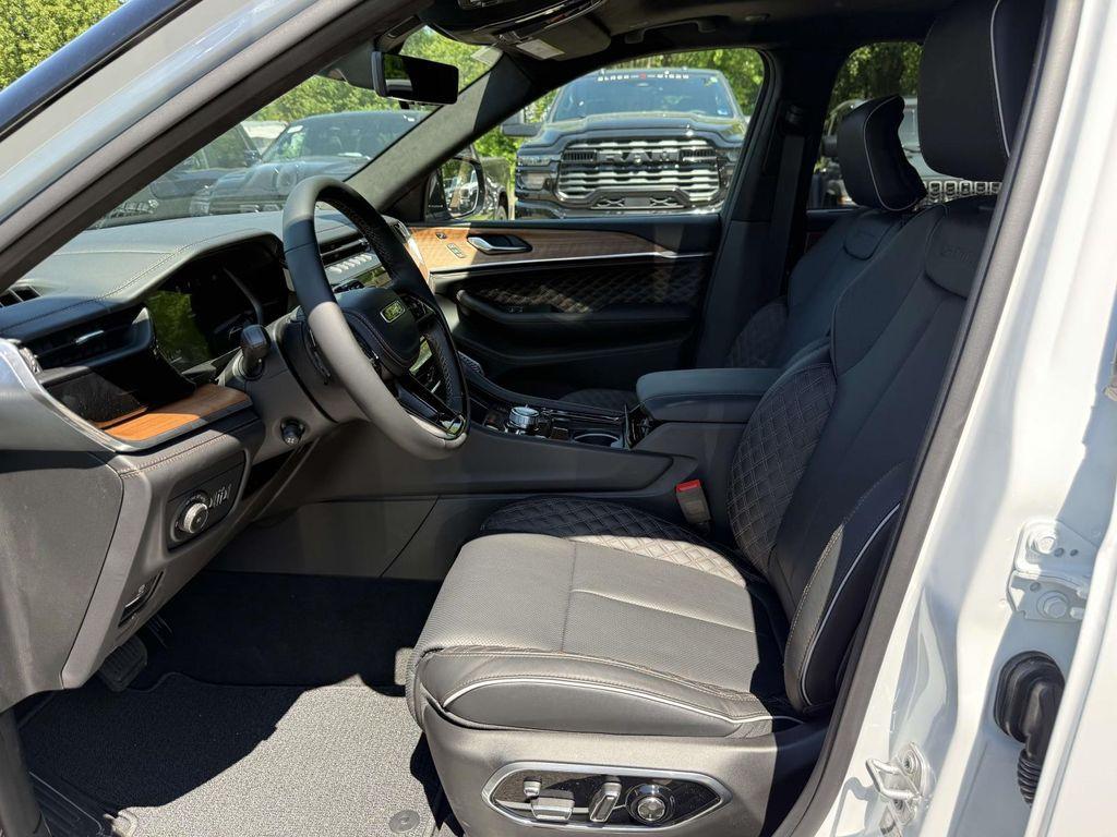 new 2026 Jeep Grand Cherokee L car, priced at $60,066
