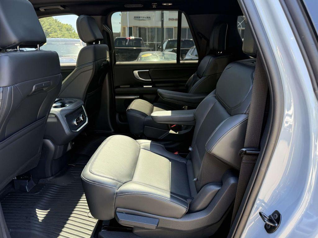 used 2025 Ford Expedition Max car, priced at $74,604