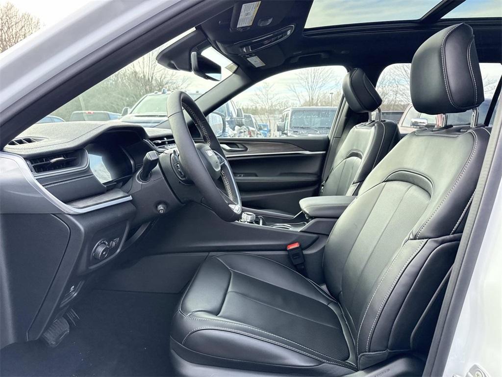 new 2025 Jeep Grand Cherokee L car, priced at $49,764