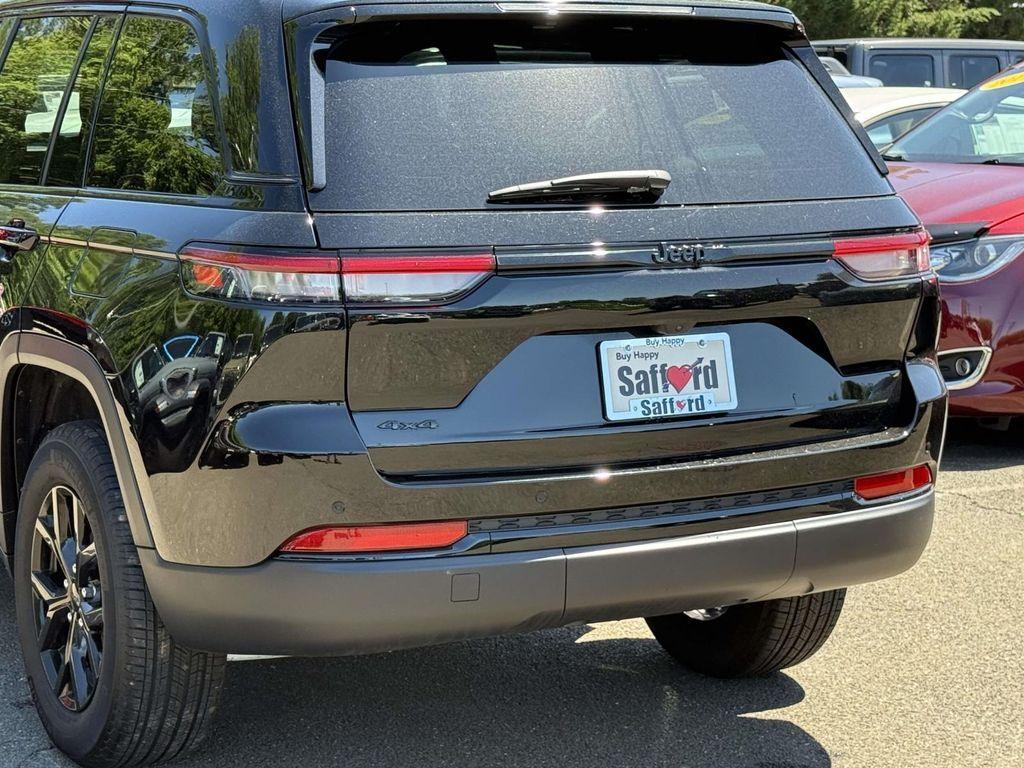 used 2025 Jeep Grand Cherokee car, priced at $37,633