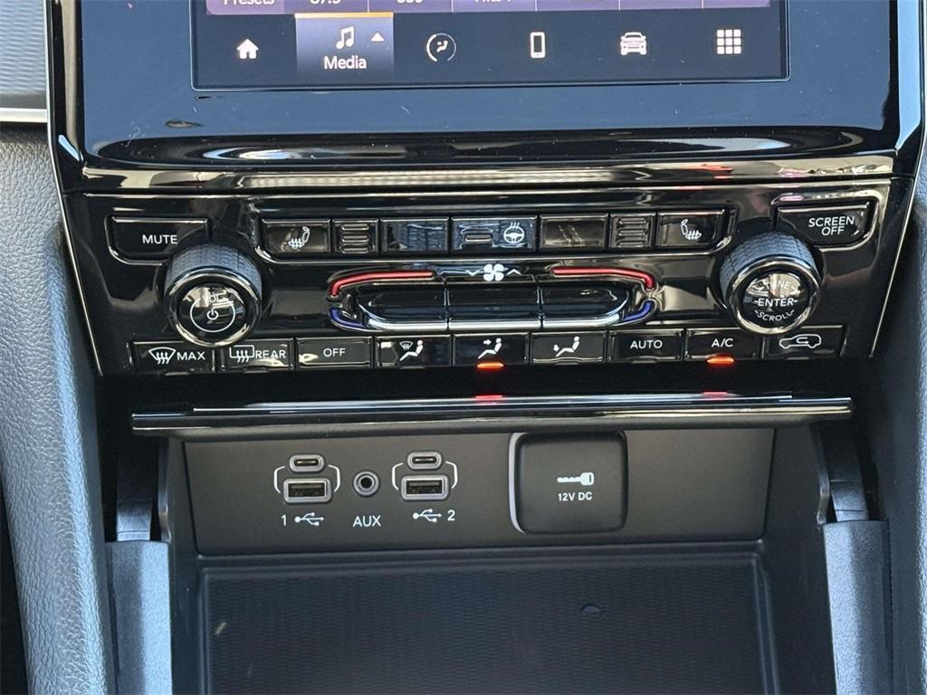 new 2025 Jeep Grand Cherokee L car, priced at $40,665