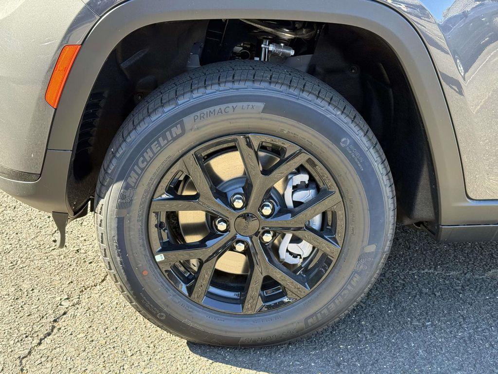new 2025 Jeep Grand Cherokee L car, priced at $40,665