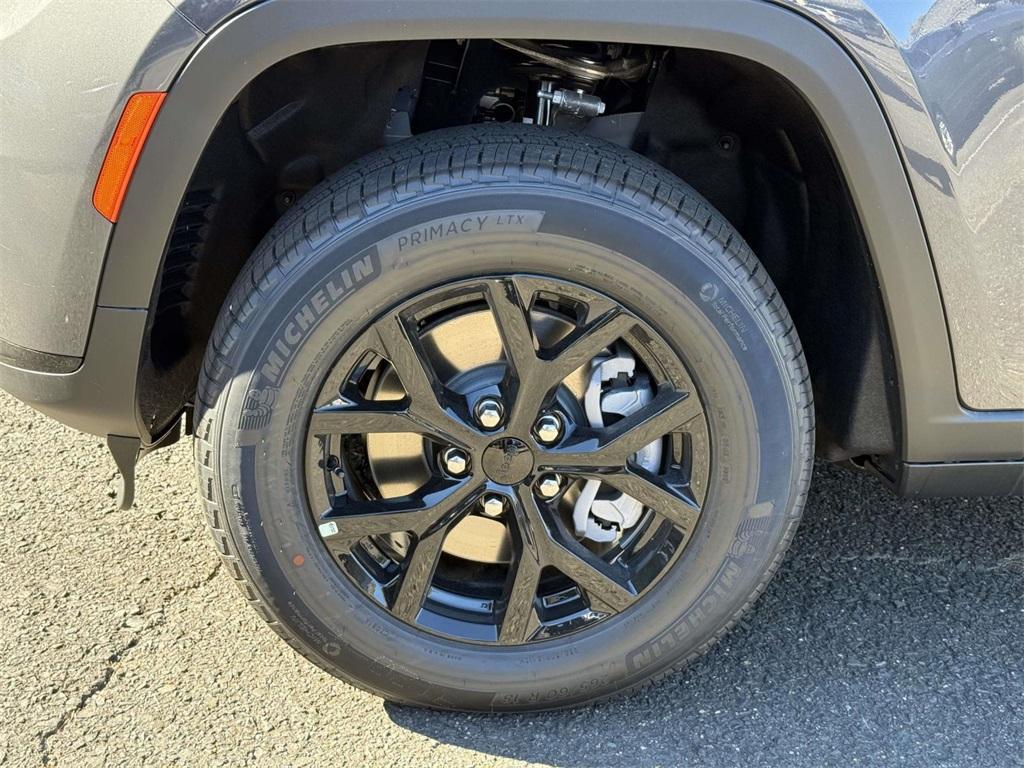 new 2025 Jeep Grand Cherokee L car, priced at $40,665