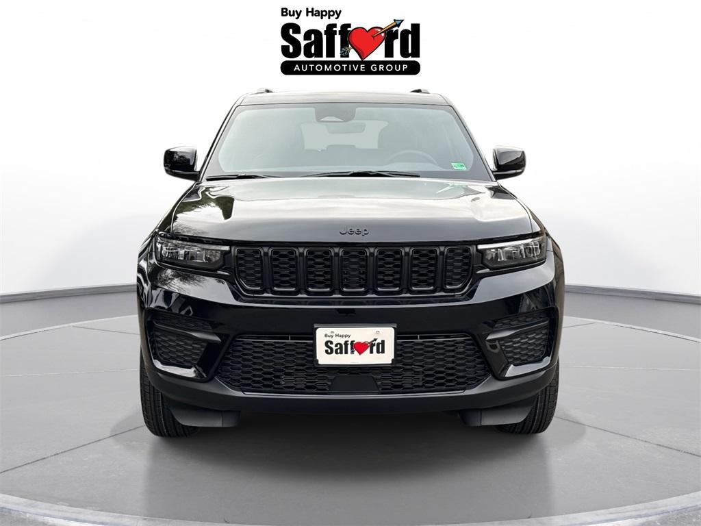 new 2025 Jeep Grand Cherokee car, priced at $40,101