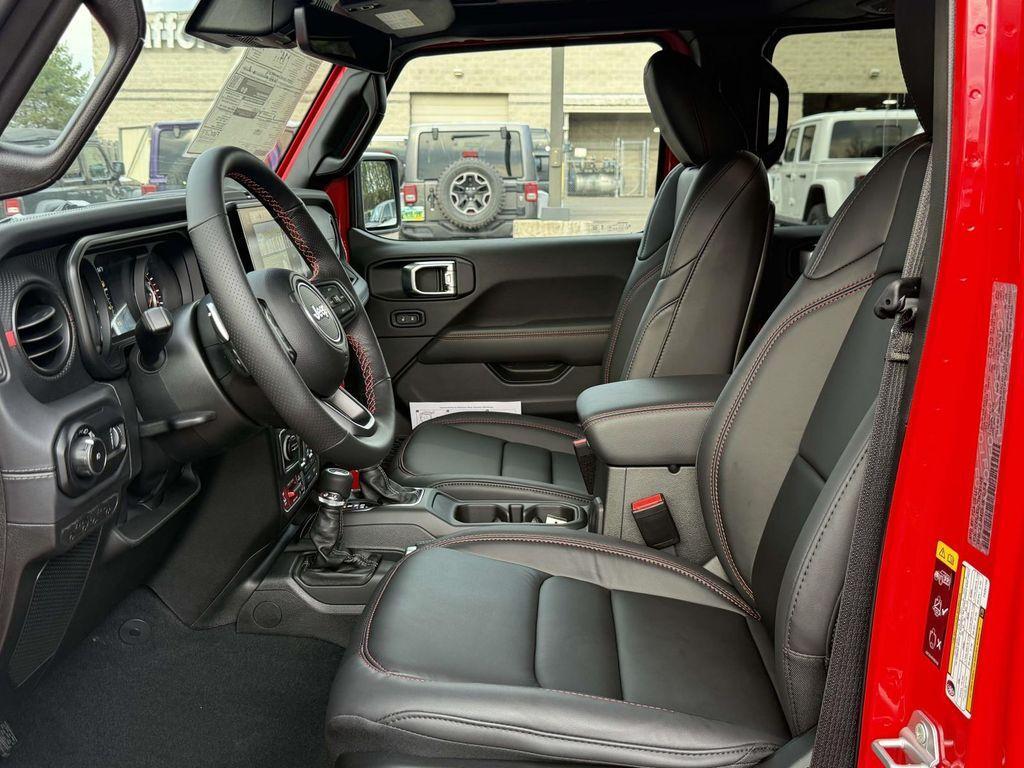 new 2026 Jeep Wrangler car, priced at $76,372