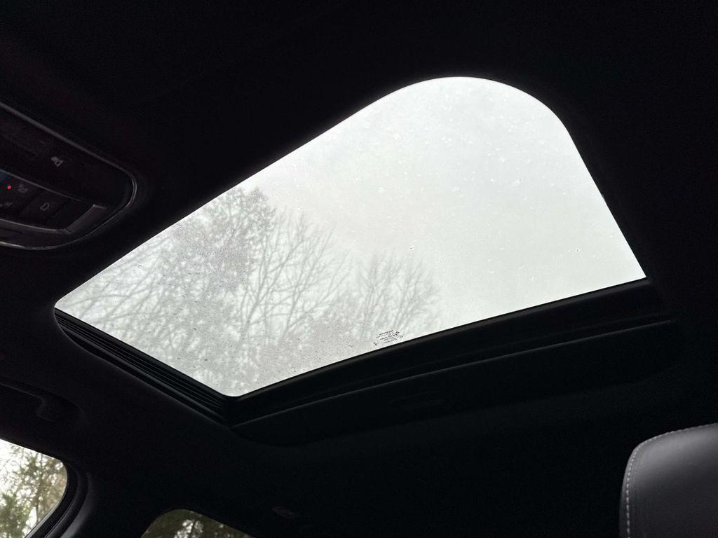 used 2025 Jeep Grand Cherokee car, priced at $37,982