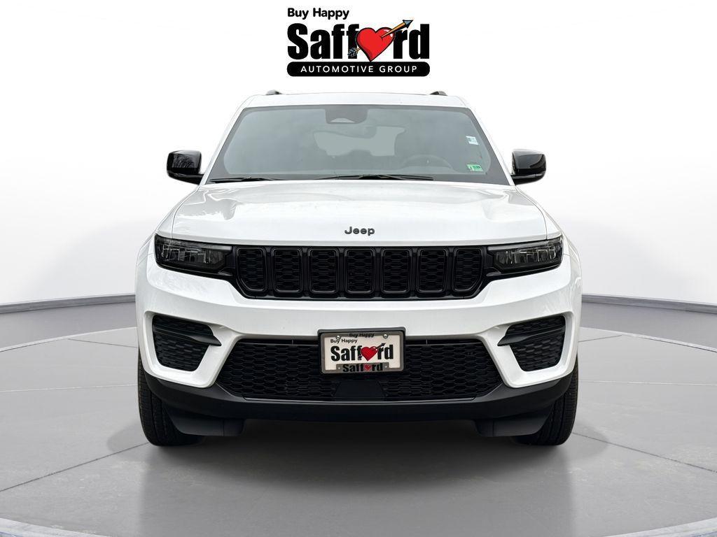 used 2025 Jeep Grand Cherokee car, priced at $37,982