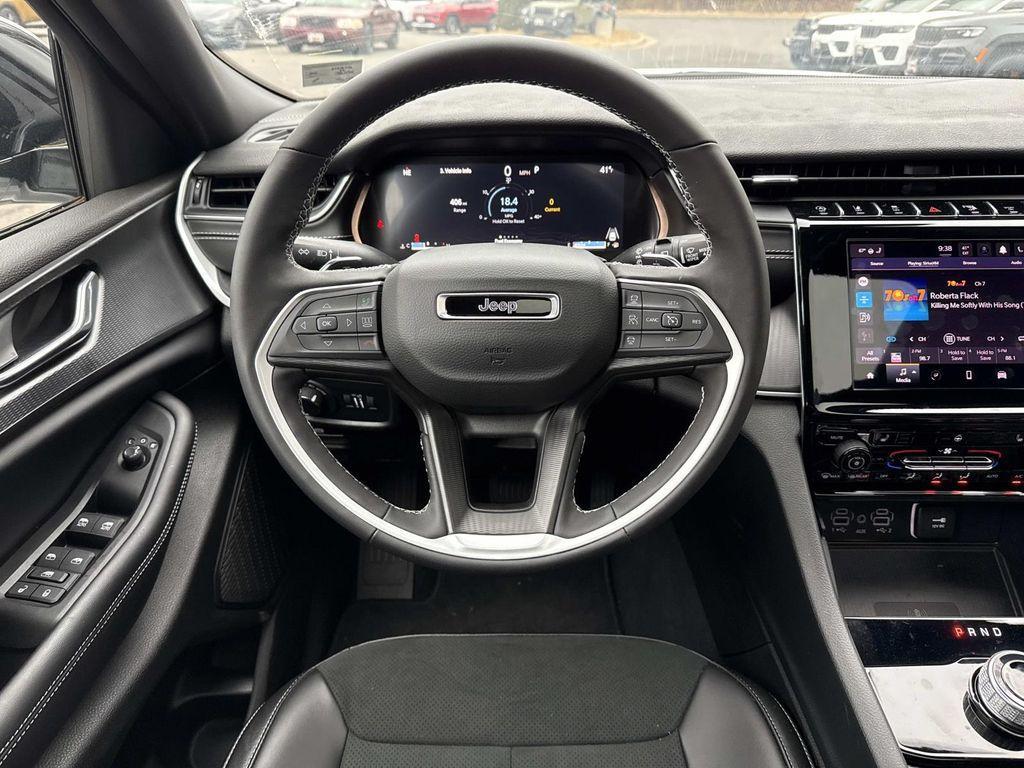 used 2025 Jeep Grand Cherokee car, priced at $37,982