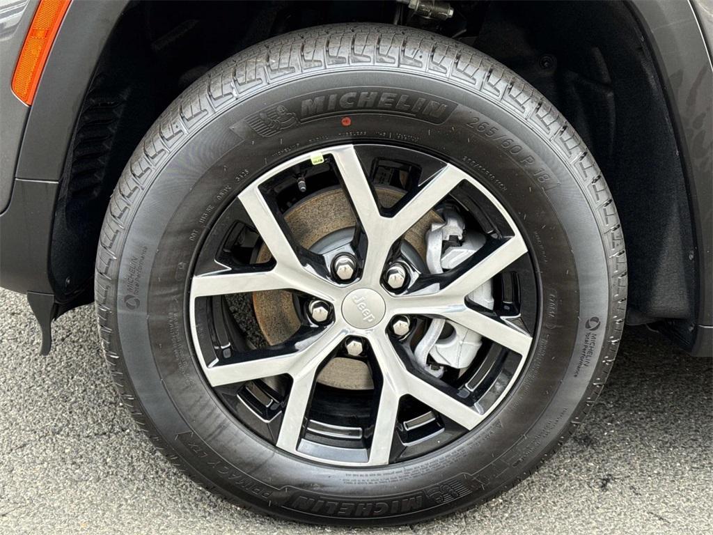 new 2025 Jeep Grand Cherokee car, priced at $41,773
