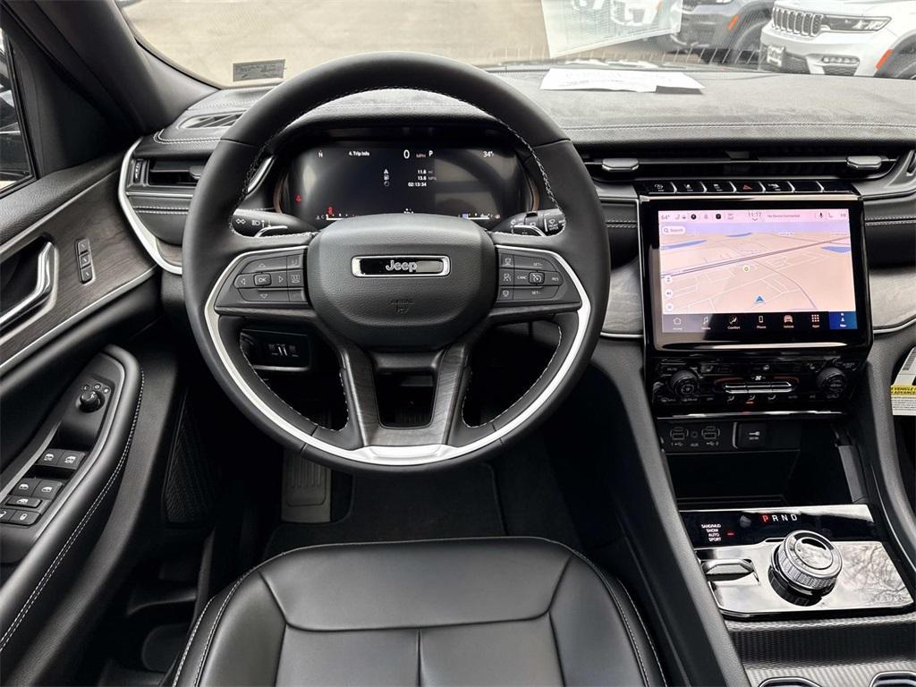 new 2025 Jeep Grand Cherokee car, priced at $41,773