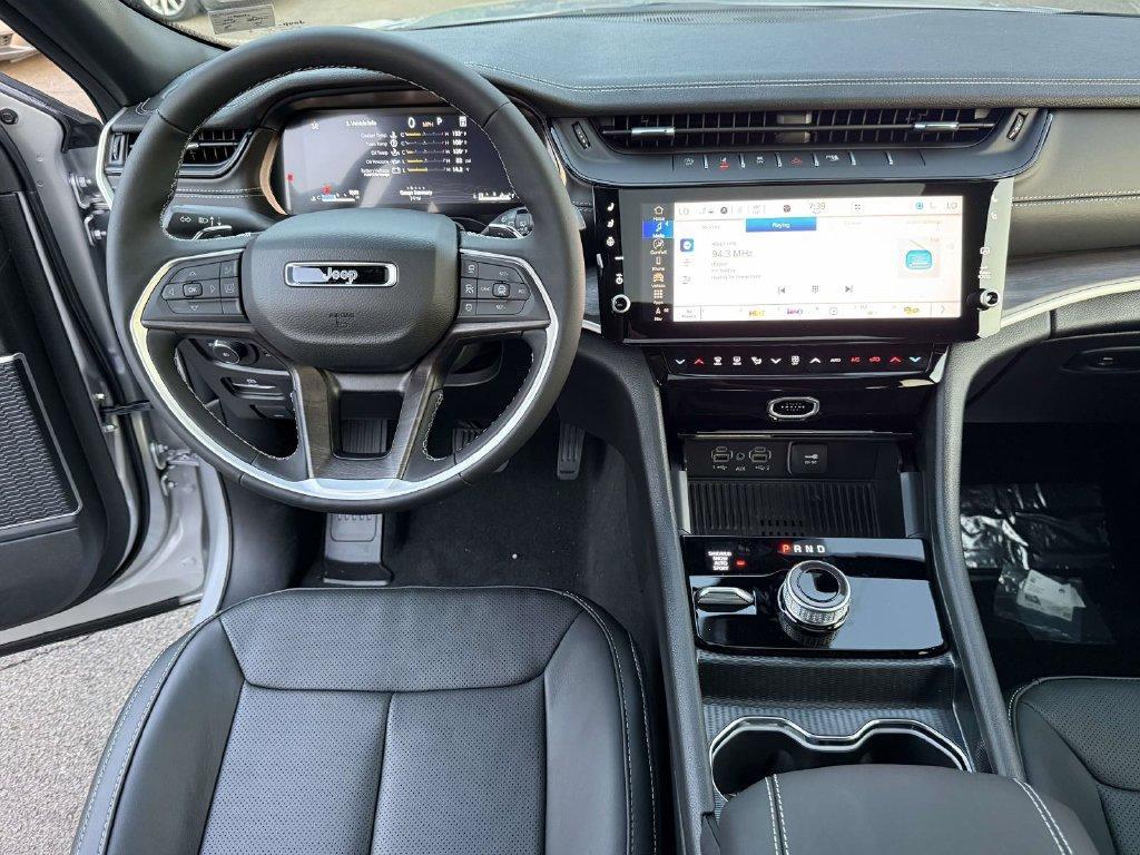 new 2026 Jeep Grand Cherokee car, priced at $47,353