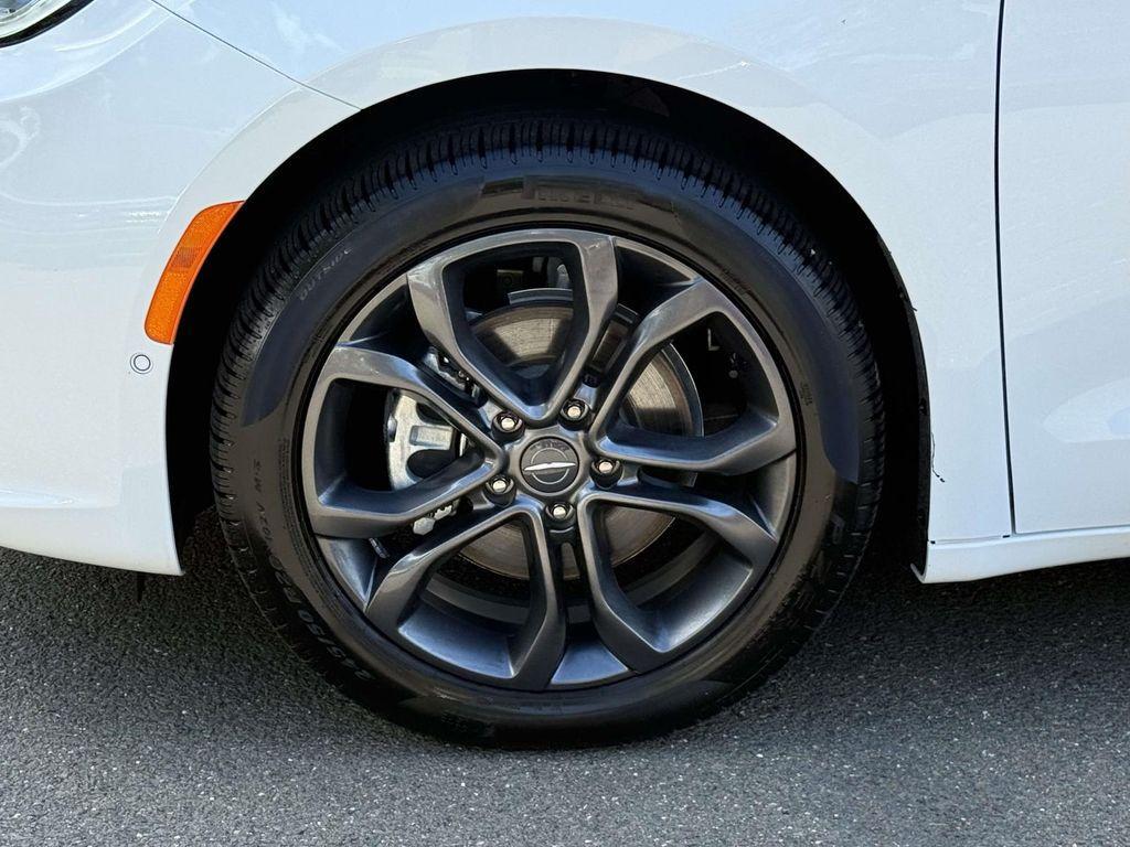 used 2026 Chrysler Pacifica car, priced at $37,178