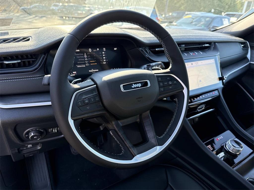 new 2026 Jeep Grand Cherokee car, priced at $45,681