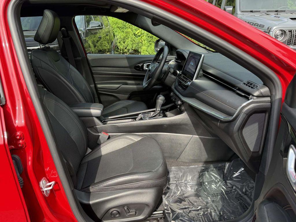 used 2022 Jeep Compass car, priced at $25,000