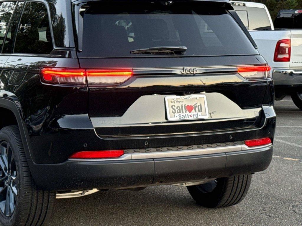 new 2026 Jeep Grand Cherokee car, priced at $45,653