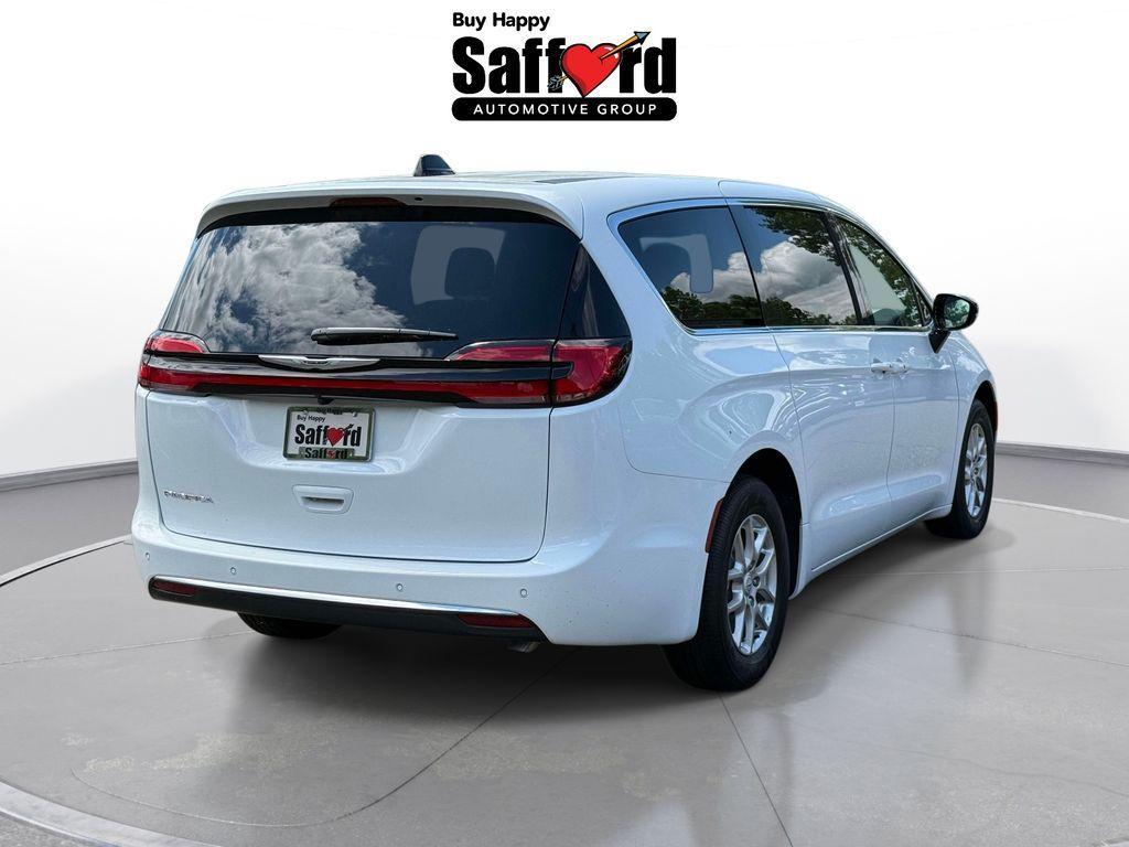 new 2026 Chrysler Pacifica car, priced at $42,984