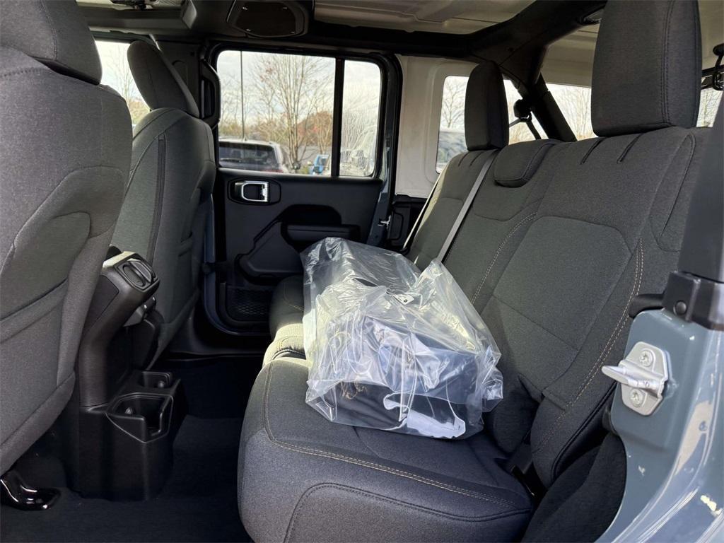 new 2026 Jeep Wrangler car, priced at $39,370