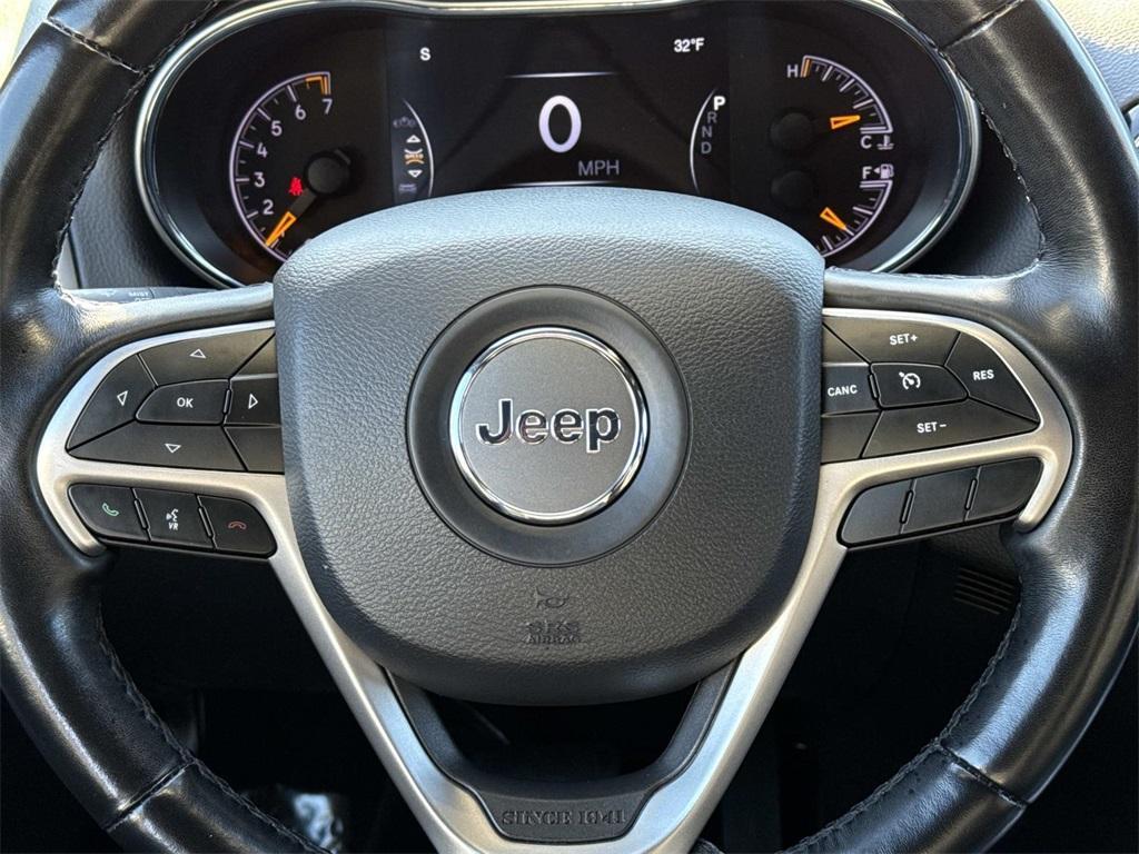 used 2020 Jeep Grand Cherokee car, priced at $20,000