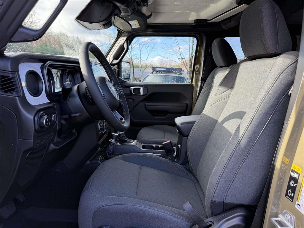 new 2026 Jeep Gladiator car, priced at $45,810