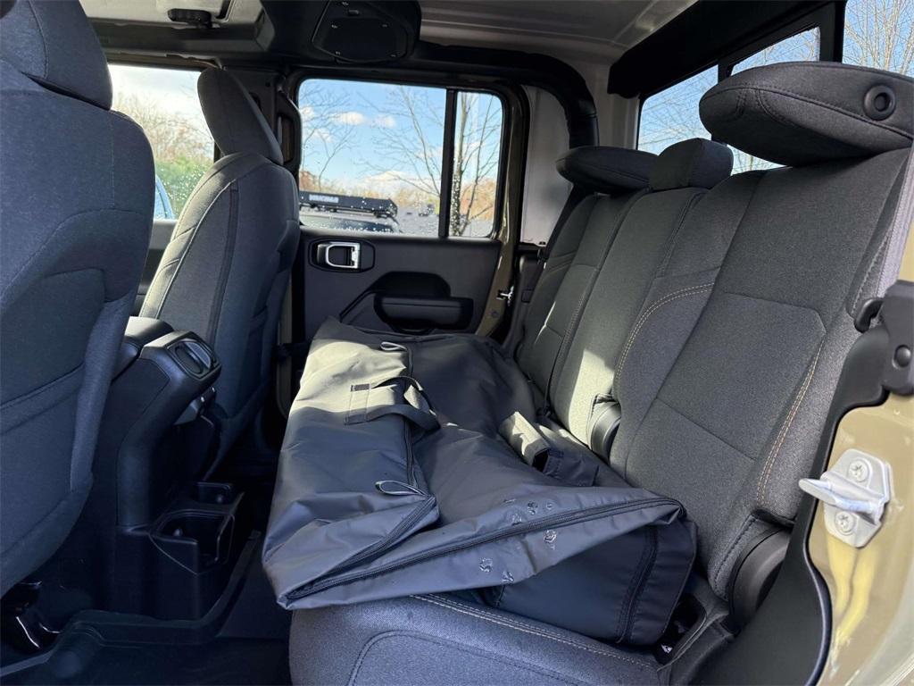 new 2026 Jeep Gladiator car, priced at $45,810