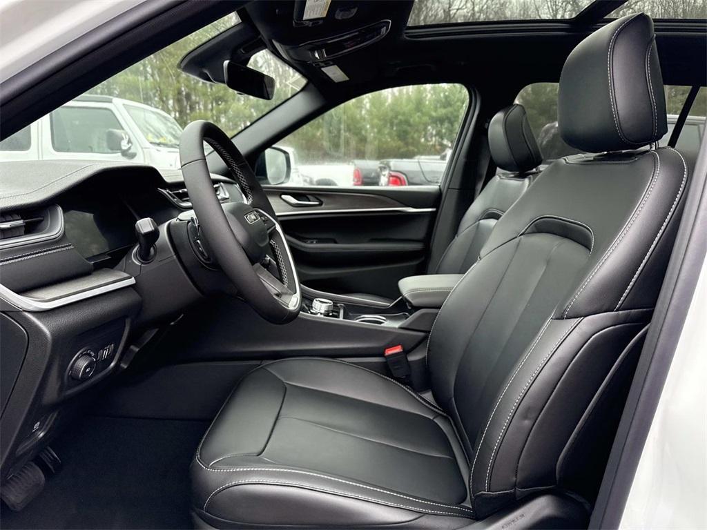 new 2025 Jeep Grand Cherokee L car, priced at $47,131