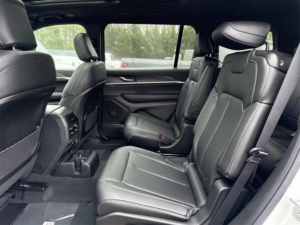 new 2025 Jeep Grand Cherokee L car, priced at $47,131