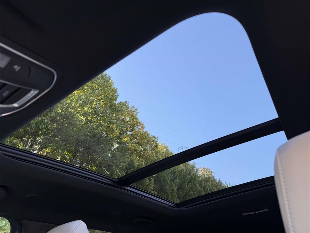 new 2025 Jeep Grand Cherokee L car, priced at $42,677