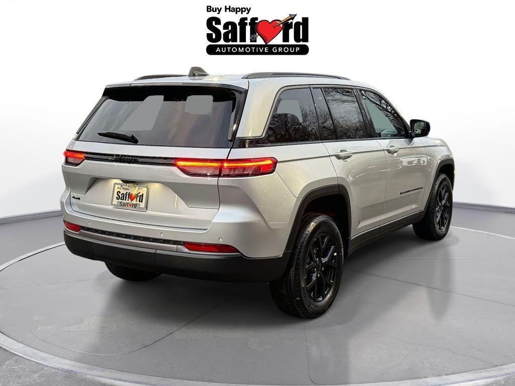 new 2026 Jeep Grand Cherokee car, priced at $43,398