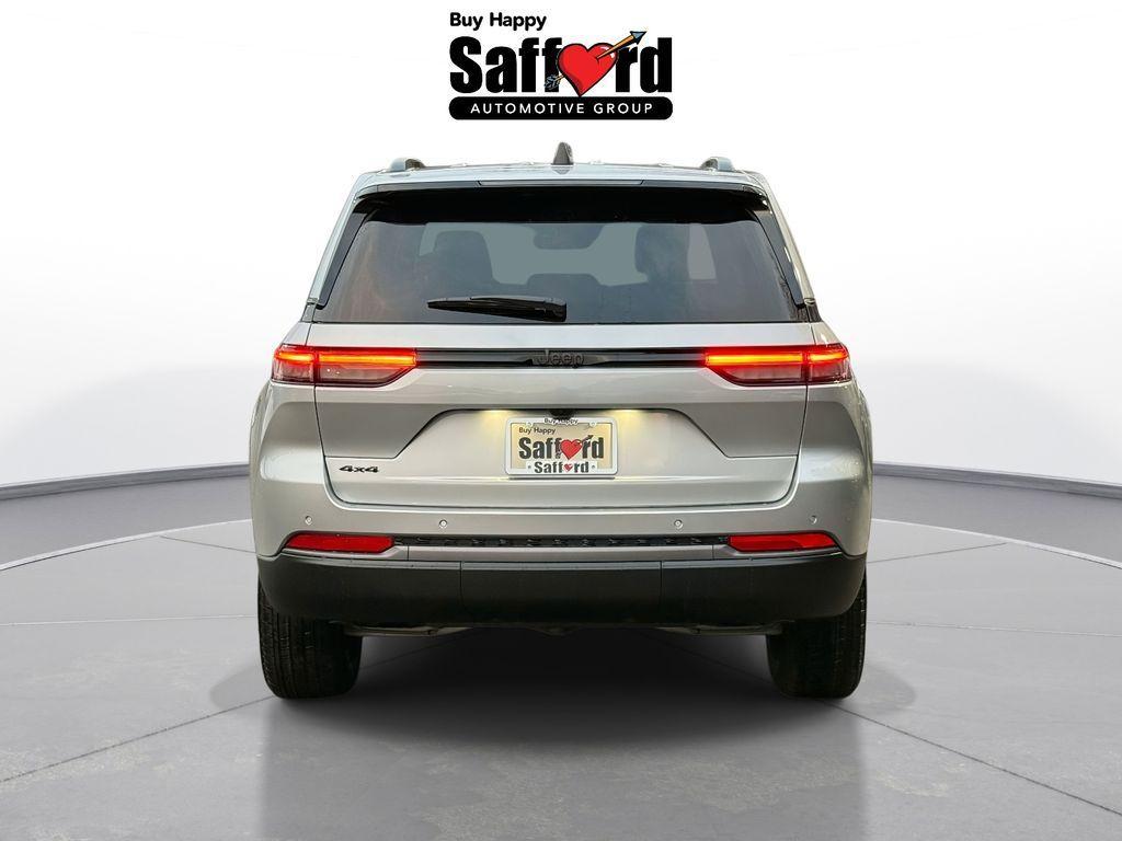 new 2026 Jeep Grand Cherokee car, priced at $43,398