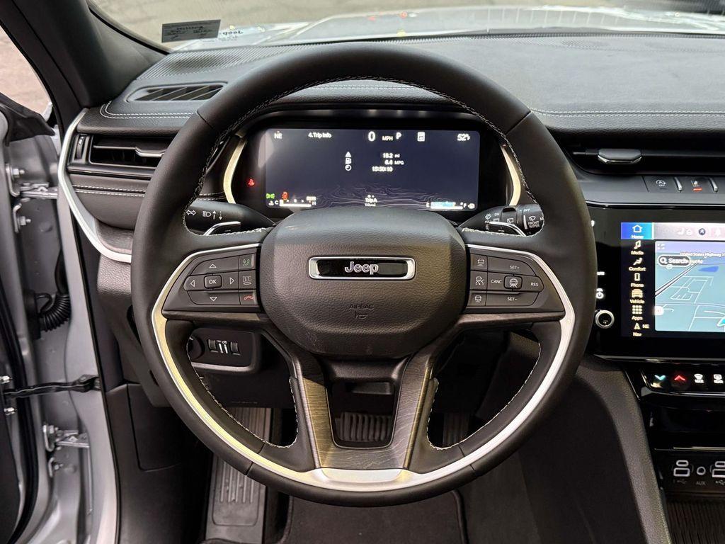 new 2026 Jeep Grand Cherokee car, priced at $43,398