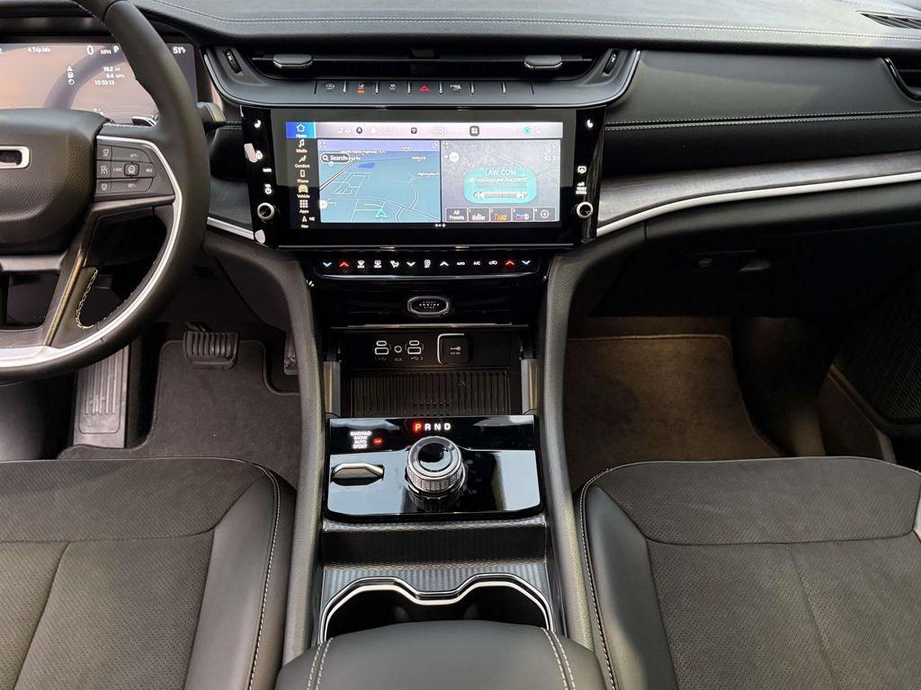 new 2026 Jeep Grand Cherokee car, priced at $43,398