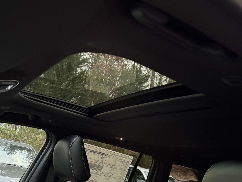 new 2026 Jeep Grand Cherokee car, priced at $43,398