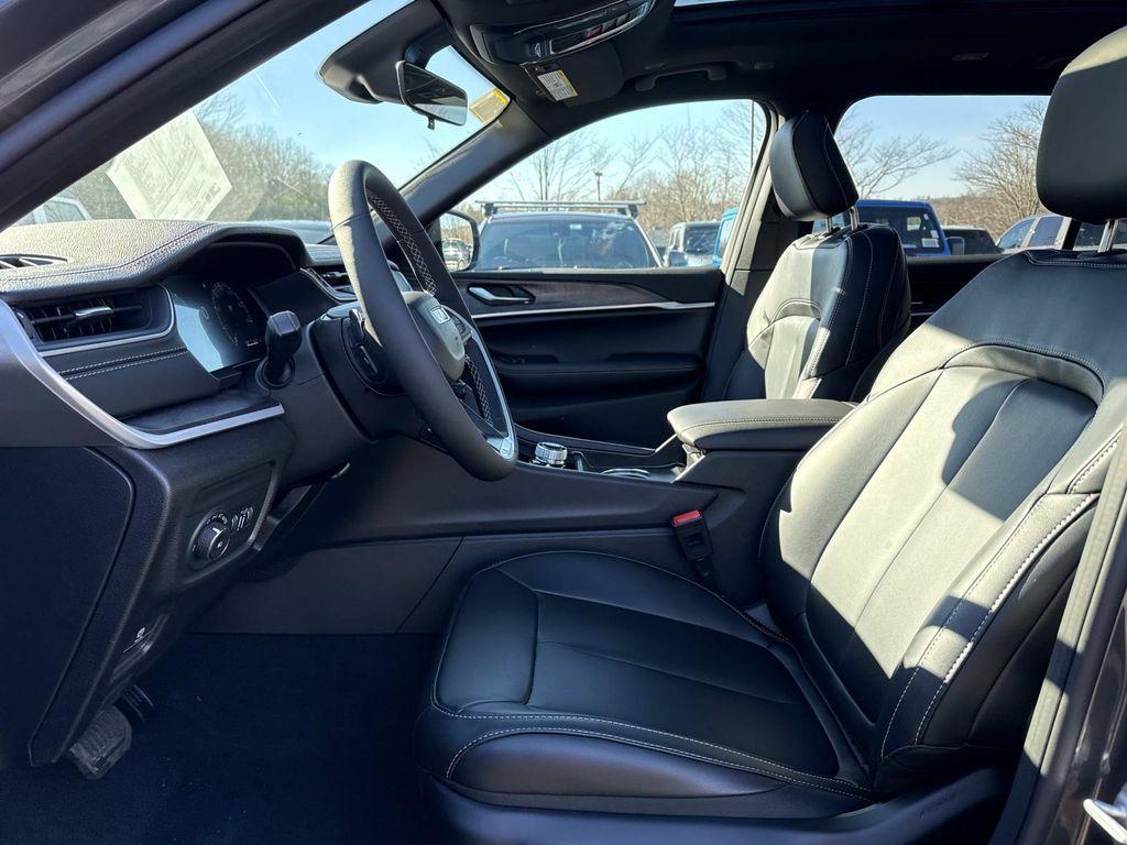 new 2025 Jeep Grand Cherokee L car, priced at $43,167