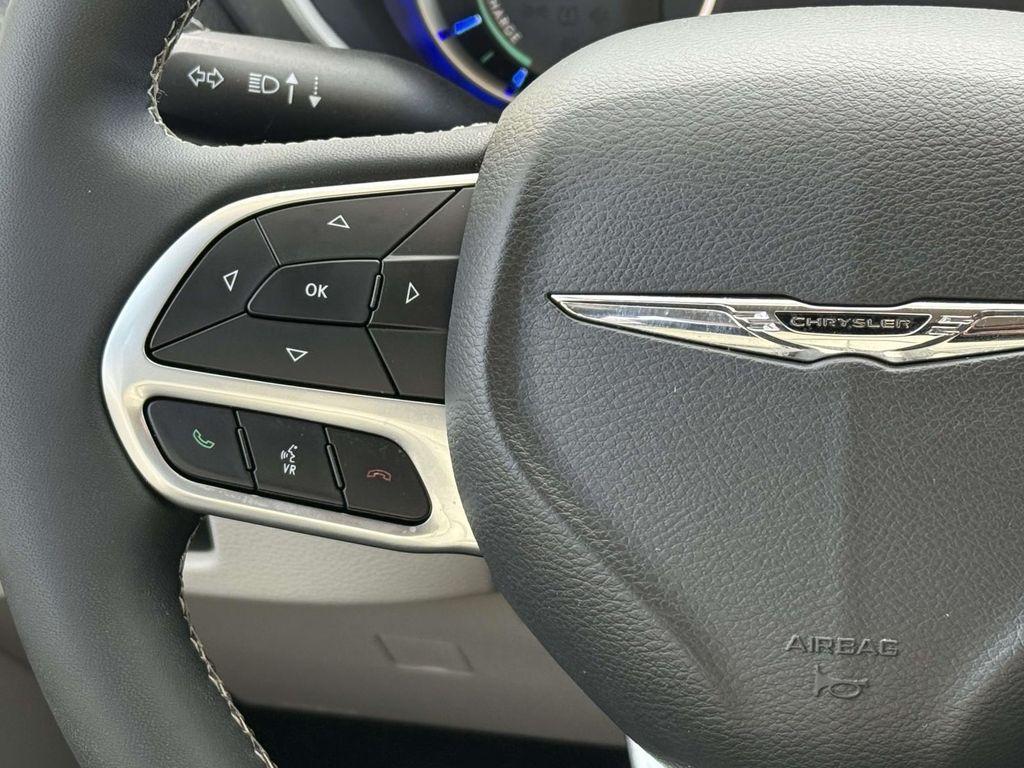 used 2022 Chrysler Pacifica Hybrid car, priced at $23,547