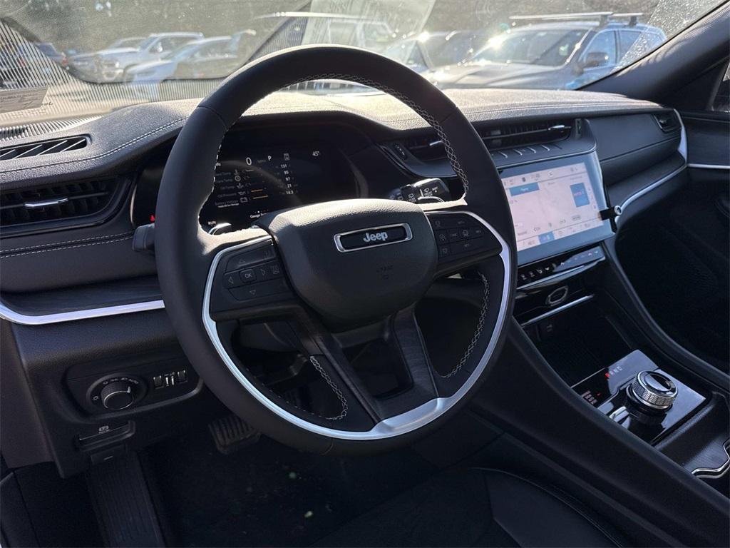 new 2026 Jeep Grand Cherokee car, priced at $42,862