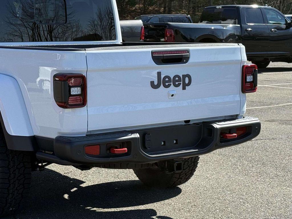 new 2026 Jeep Gladiator car, priced at $58,680