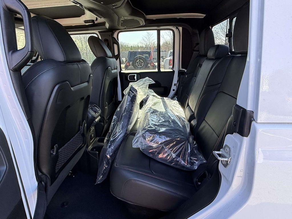 new 2026 Jeep Gladiator car, priced at $58,680