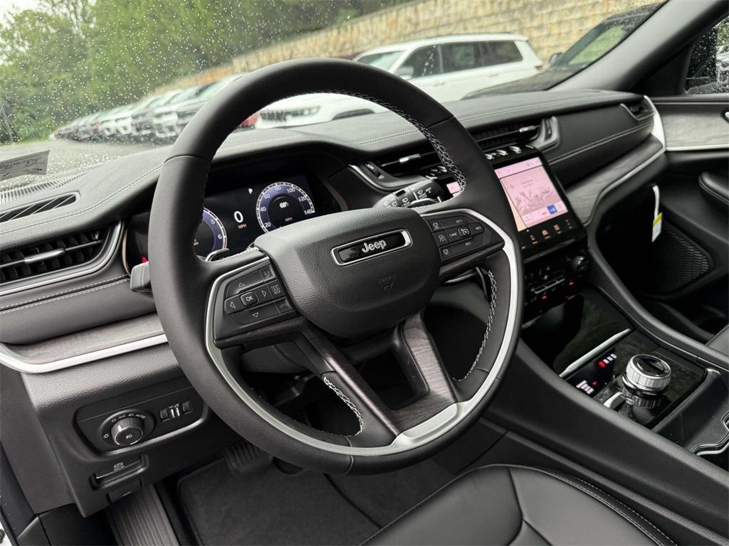 new 2025 Jeep Grand Cherokee L car, priced at $42,016