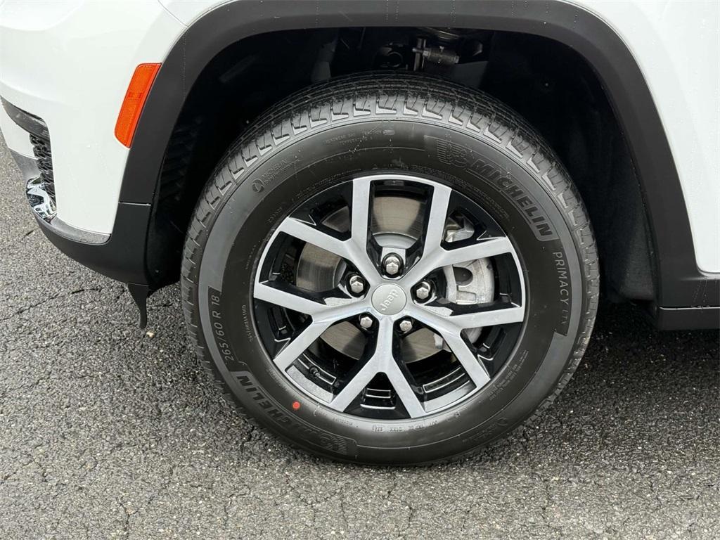 new 2025 Jeep Grand Cherokee L car, priced at $42,016