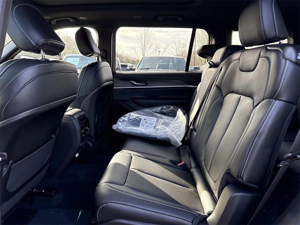 new 2025 Jeep Grand Cherokee L car, priced at $52,055