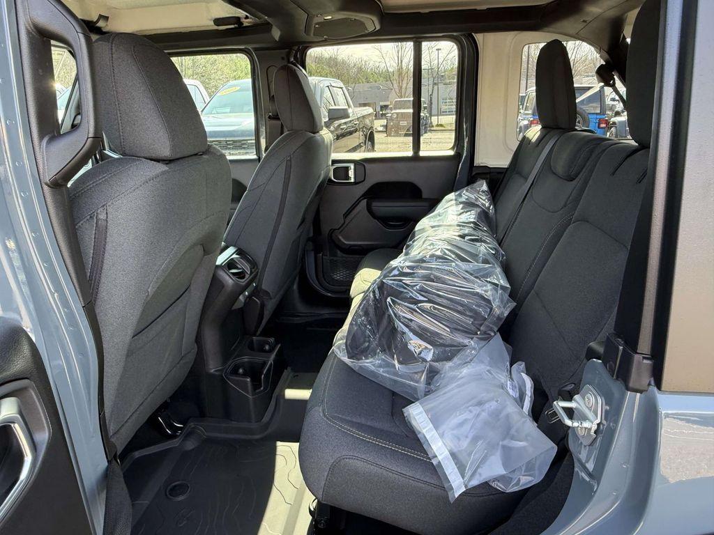 new 2026 Jeep Wrangler car, priced at $46,592